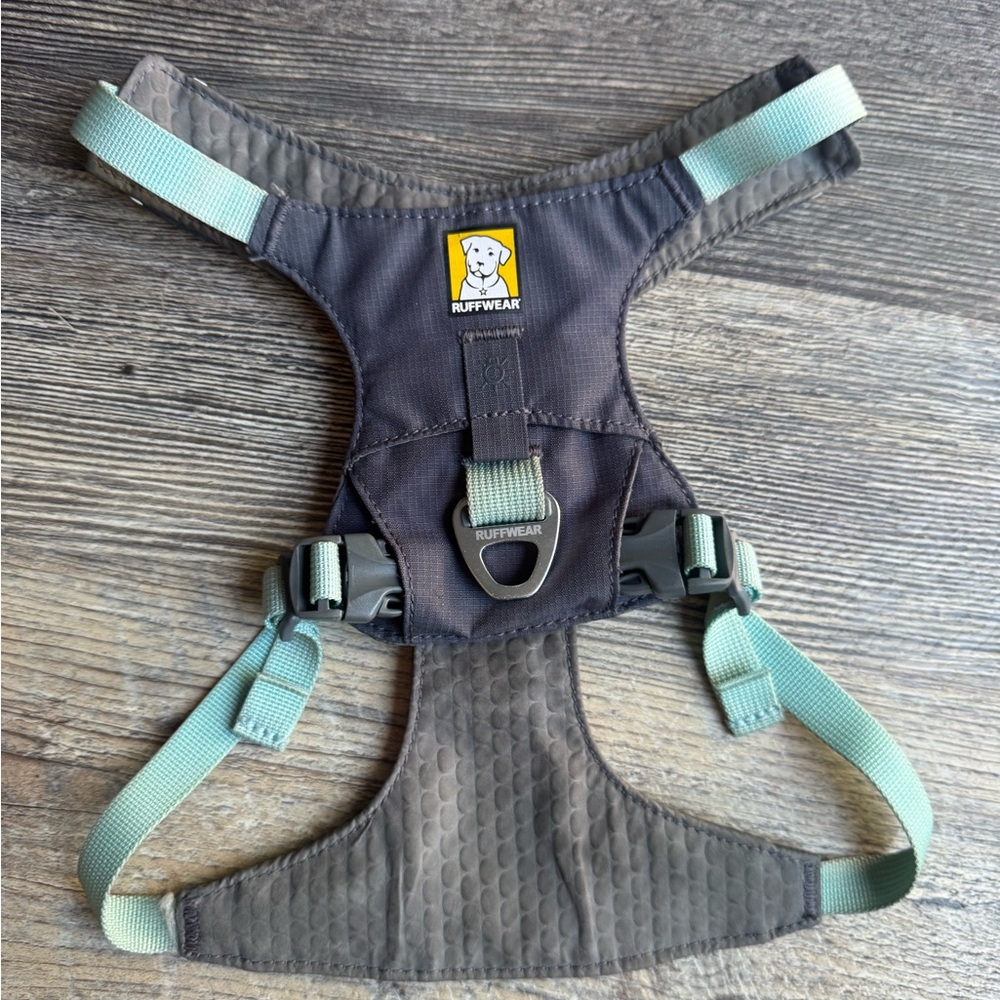 RuffWear Hi & Light Lightweight Dog Harness in basalt gray size XS